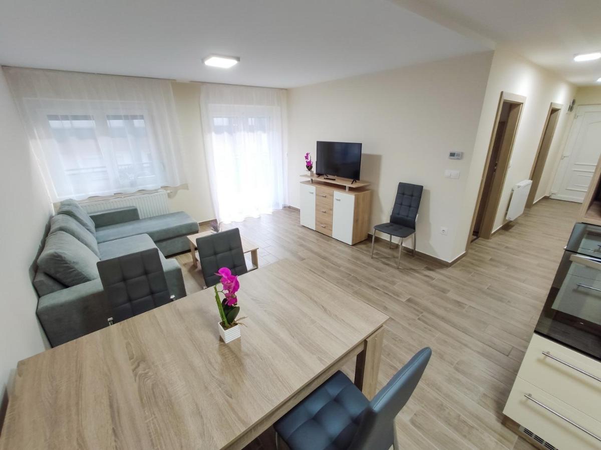 Trika Apartman Sárvár Exteriér fotografie