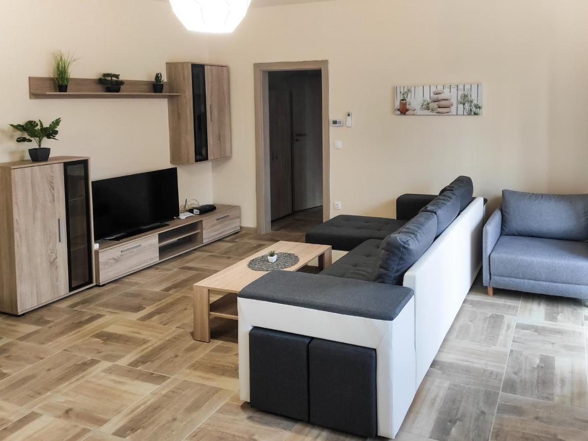 Trika Apartman Sárvár Exteriér fotografie