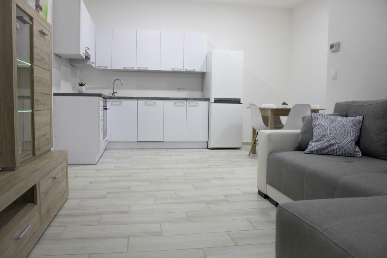 Trika Apartman Sárvár Exteriér fotografie